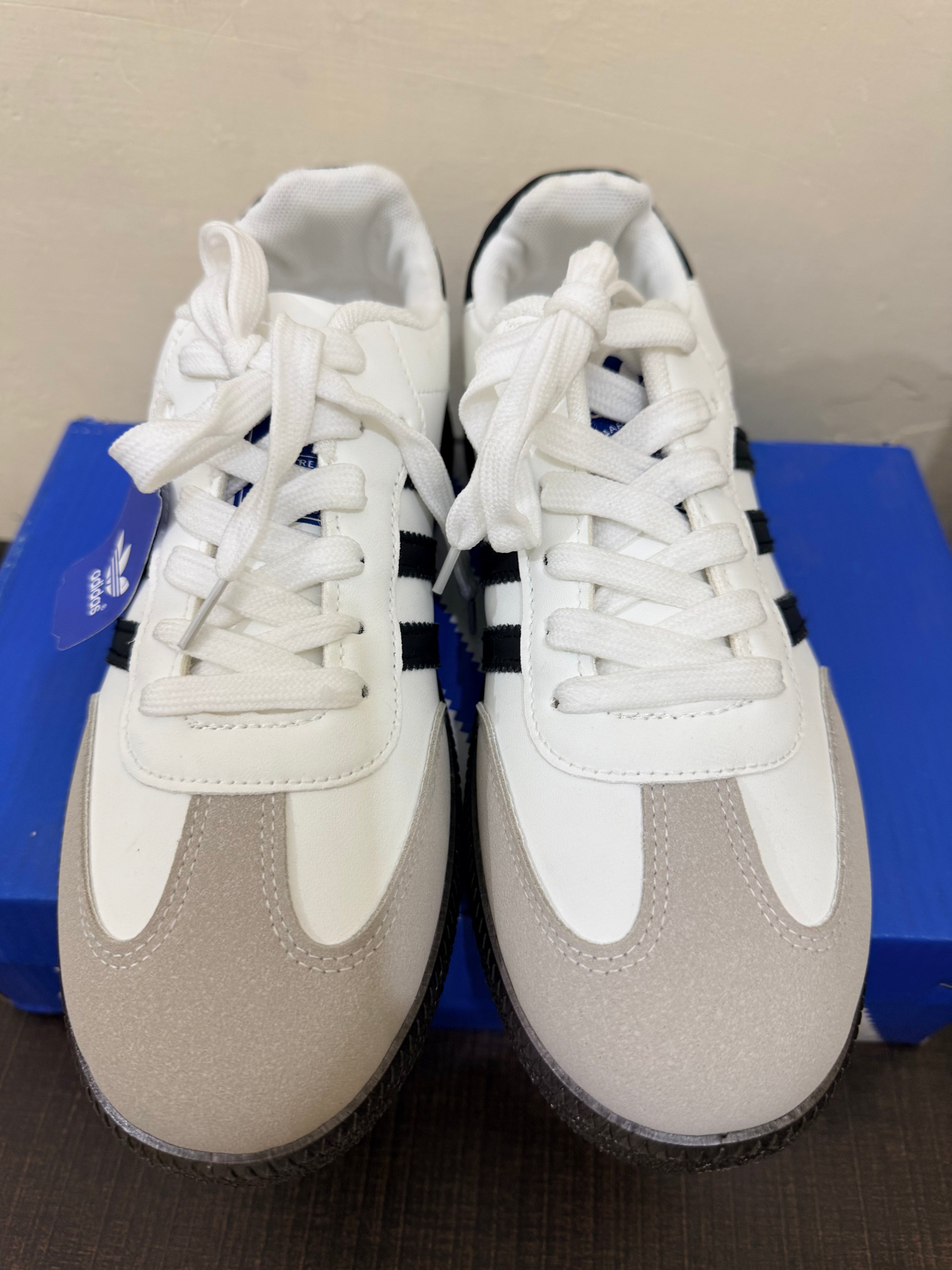 White & Black Samba Style Sneakers – Classic Streetwear Casual Shoes