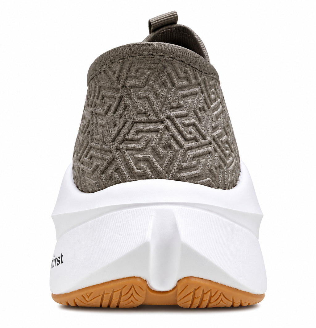 Men’s Lightweight Slip-On Running Shoes – Breathable Knit Walking Sneakers with Cushioned Comfort