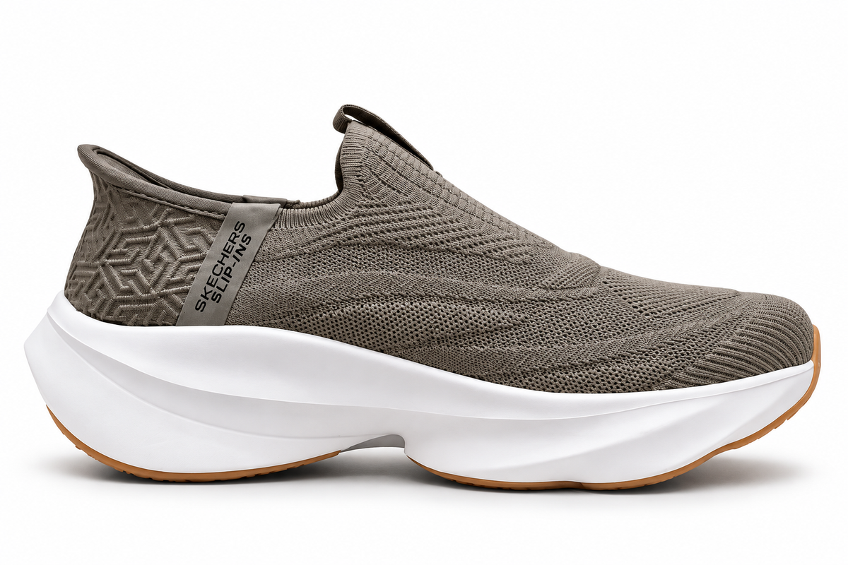 Men’s Lightweight Slip-On Running Shoes – Breathable Knit Walking Sneakers with Cushioned Comfort